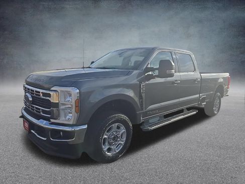 Used 2025 Ford F250 XLT AWD/4WD image 8