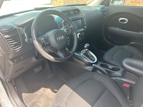 Used 2019 Kia Soul + FWD image 16