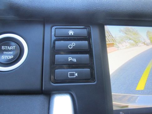 Used 2018 Land Rover Discovery Sport HSE image 44