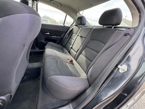 Used 2014 Chevrolet Cruze LT image 12