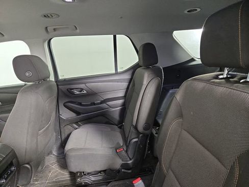 Used 2019 Chevrolet Traverse LT image 16