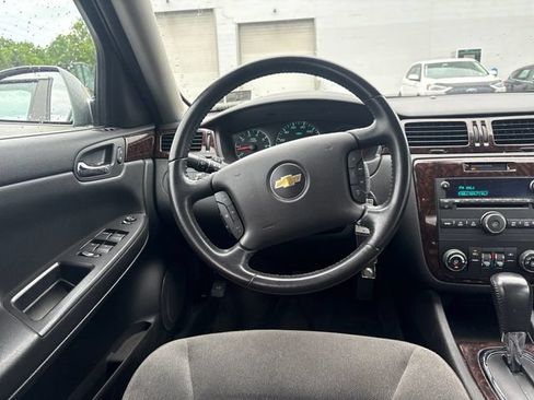 Used 2013 Chevrolet Impala LT w/ LT Sunroof Package FWD image 13