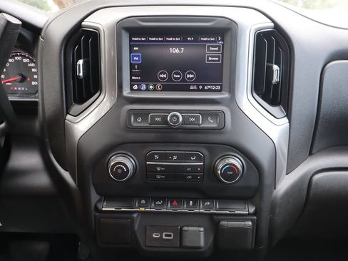Used 2021 Chevrolet Silverado 1500 Custom AWD/4WD image 33