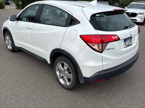 Used 2016 Honda HR-V LX image 3