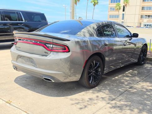 Used 2018 Dodge Charger R/T w/ Blacktop Package RWD image 4