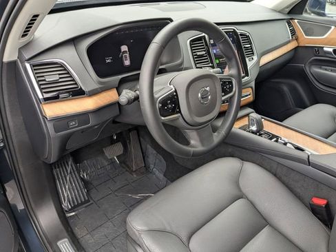 New 2024 Volvo XC90 B5 Plus w/ Protection Package Premier AWD/4WD image 12