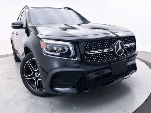 Used 2023 Mercedes-Benz GLB 250 4MATIC image 3