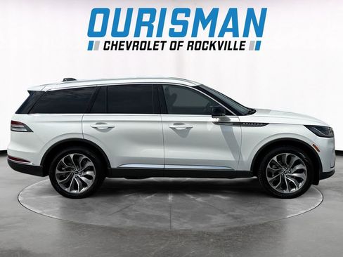 Used 2025 Lincoln Aviator Reserve AWD/4WD image 7