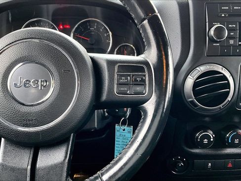 Used 2014 Jeep Wrangler Unlimited Sport w/ Power Convenience Group image 11
