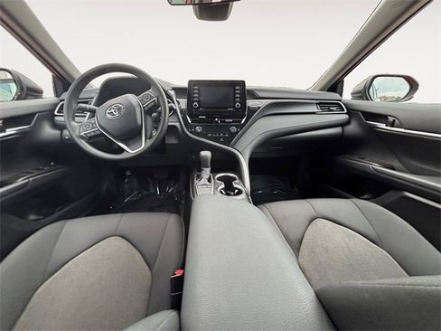 Used 2024 Toyota Camry LE image 10
