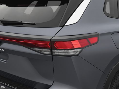 Certified 2025 Volkswagen Tiguan SE AWD/4WD image 45