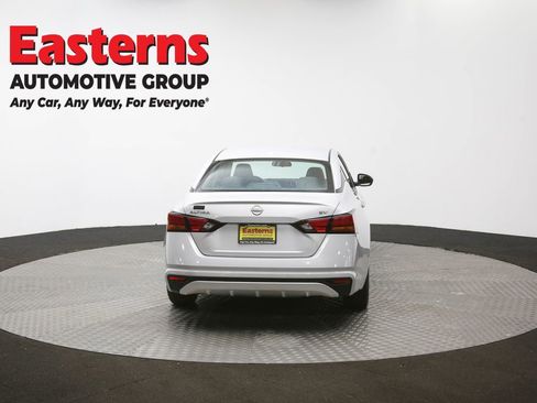 Used 2024 Nissan Altima 2.5 SV image 38