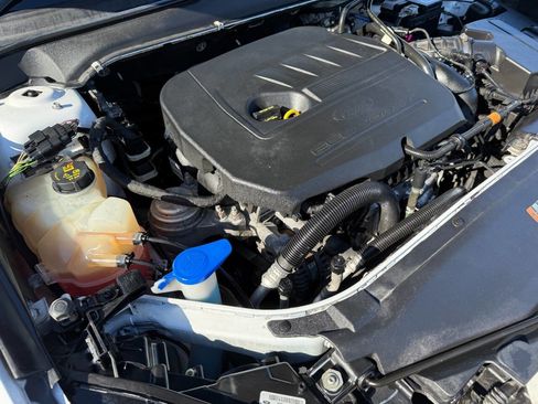 Used 2015 Ford Fusion SE image 38