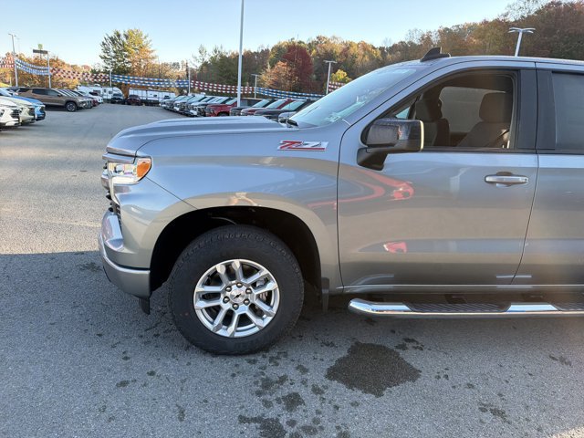 New 2026 Chevrolet Silverado 1500 RST w/ Z71 Off-Road Package AWD/4WD image 11