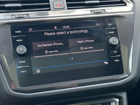 Used 2021 Volkswagen Tiguan SE R-Line FWD image 31