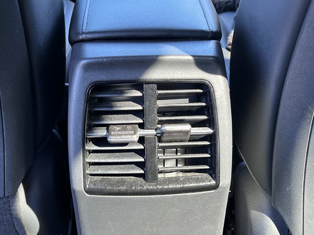Used 2023 Kia Niro EX FWD image 17