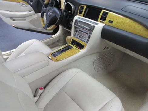 Used 2005 Lexus SC 430 Convertible RWD image 18
