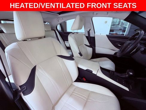 Certified 2022 Lexus ES 350 Ultra Luxury w/ Accessory Package 2 FWD image 18