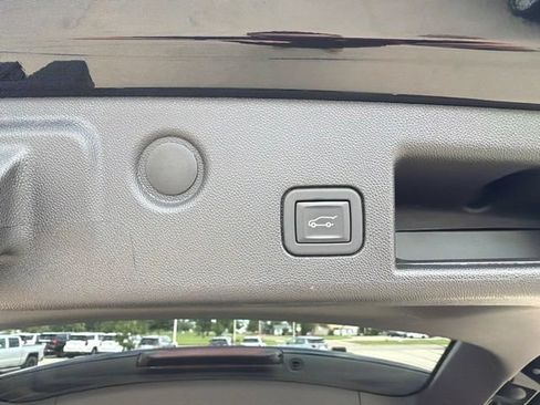 Certified 2023 Chevrolet Equinox RS w/ RS Leather Package AWD/4WD image 22
