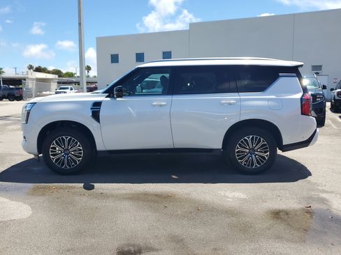Certified 2025 Nissan Armada SL w/ Captain's Chari Seat Package AWD/4WD image 8