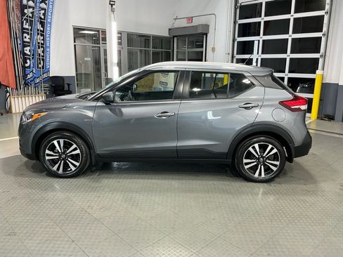 Used 2020 Nissan Kicks SV image 23