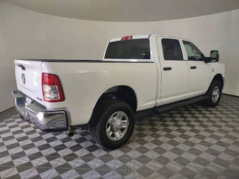 Used 2024 RAM 2500 Tradesman w/ Chrome Appearance Group AWD/4WD image 9
