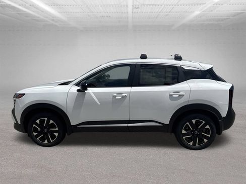 Certified 2026 Nissan Kicks SV w/ SV Premium Package AWD/4WD image 2