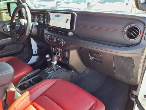 Used 2024 Jeep Wrangler Unlimited Rubicon 392 AWD/4WD image 29