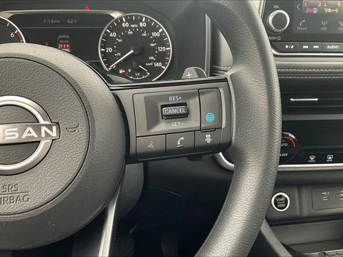 Certified 2023 Nissan Rogue SV image 25