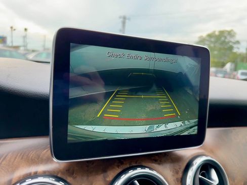 Used 2016 Mercedes-Benz GLA 250 4MATIC image 21