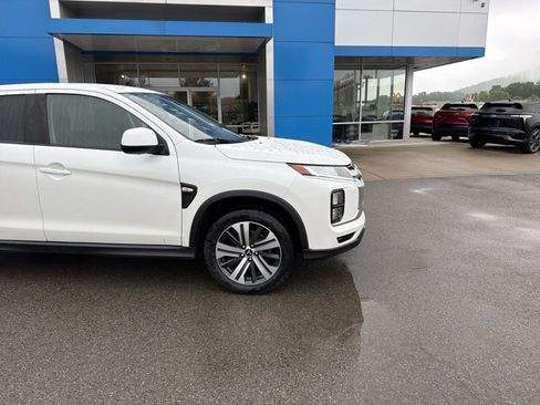 Used 2021 Mitsubishi Outlander Sport ES AWD/4WD image 2