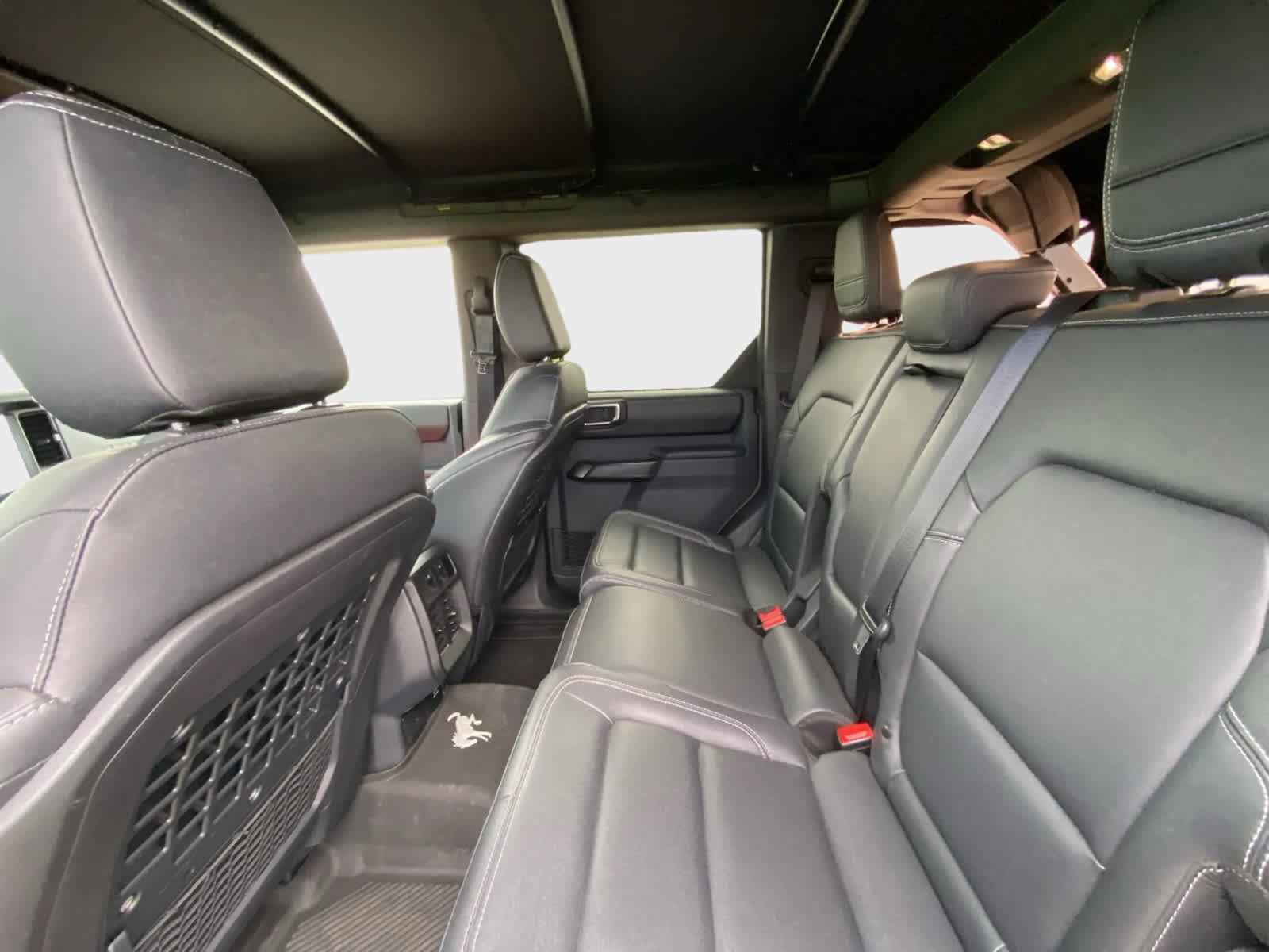 Used 2025 Ford Bronco Badlands AWD/4WD image 12