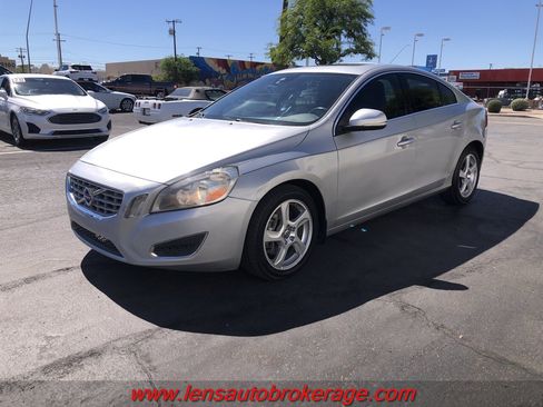 Used 2012 Volvo S60 T5 FWD image 4