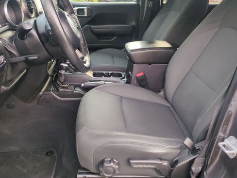 Certified 2018 Jeep Wrangler Unlimited Sport S AWD/4WD image 17