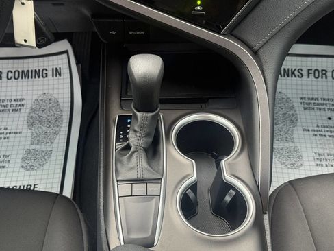 Used 2024 Toyota Camry LE image 12