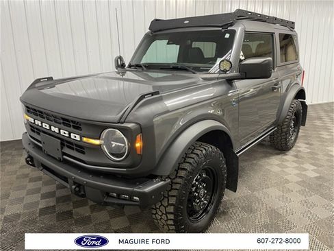 Used 2022 Ford Bronco Black Diamond image 11