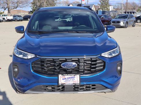 Used 2023 Ford Escape ST-Line Select w/ Tech Pack #2 image 2