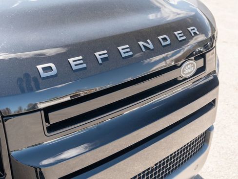 New 2026 Land Rover Defender 90 V8 AWD/4WD image 15