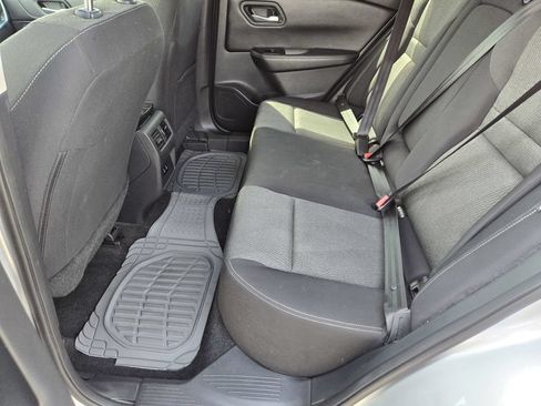 Used 2024 Nissan Rogue SV FWD image 10