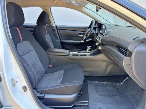 Used 2023 Nissan Sentra SR w/ Midnight Edition Package FWD image 14