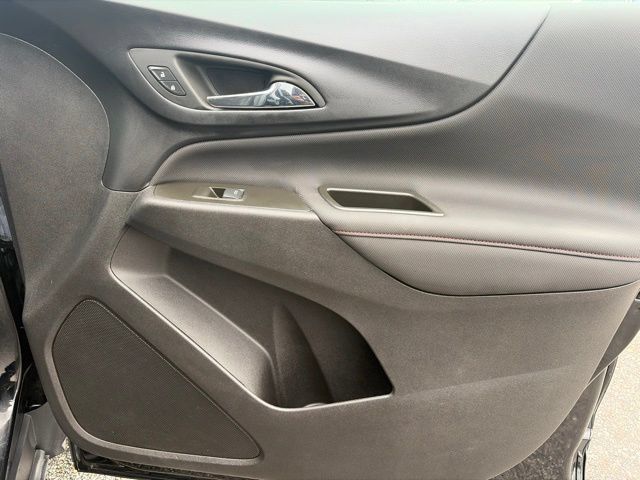 Used 2023 Chevrolet Equinox RS AWD/4WD image 37