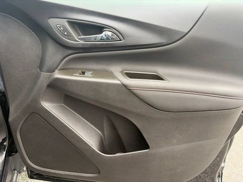 Used 2023 Chevrolet Equinox RS AWD/4WD image 37