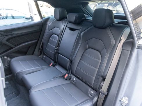 New 2026 Porsche Cayenne Turbo AWD/4WD image 53