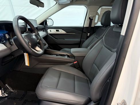 New 2026 Ford Explorer Active w/ Active Comfort Package image 13