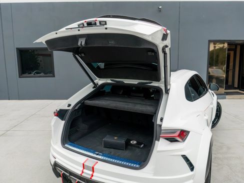 Used 2021 Lamborghini Urus AWD/4WD image 64