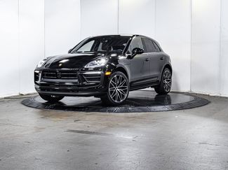 Used 2025 Porsche Macan image 1