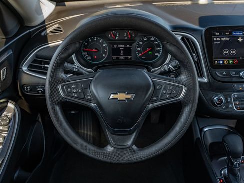 Used 2024 Chevrolet Malibu LT FWD image 23