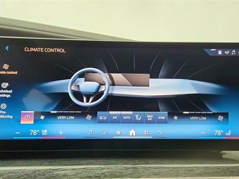 Used 2025 BMW 740i xDrive 740i xDrive w/ Executive Package image 47