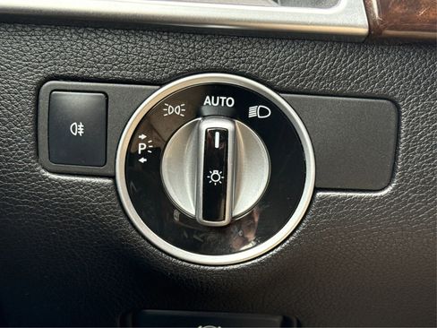 Used 2015 Mercedes-Benz GL 450 4MATIC w/ Parking Assist Package image 19