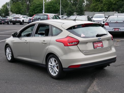 Used 2016 Ford Focus SE FWD image 5